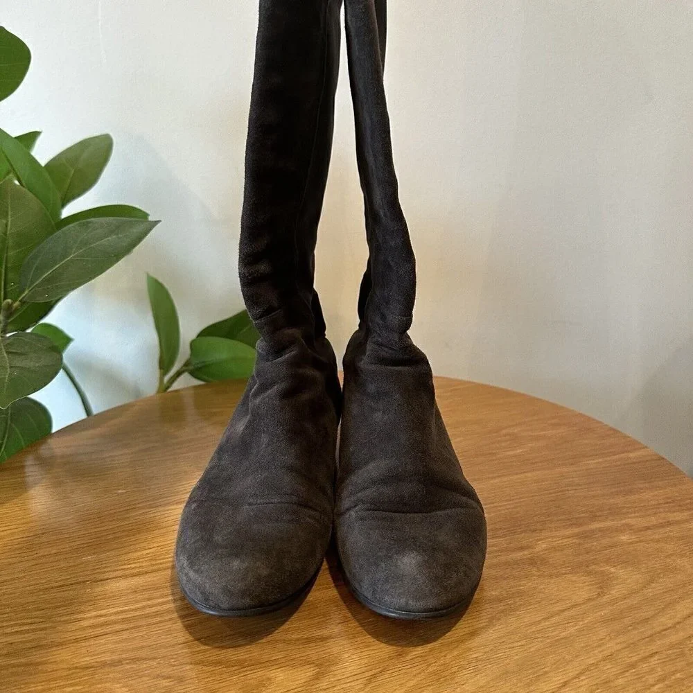 Stuart Weitzman Charcoal Gray‎ suede knee high stretch boots Size 6.5/7